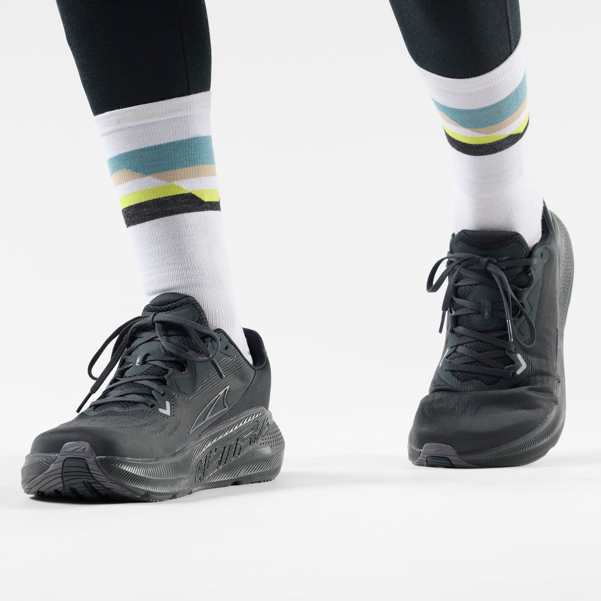 Run Cold Weather Horizons Crew Socks