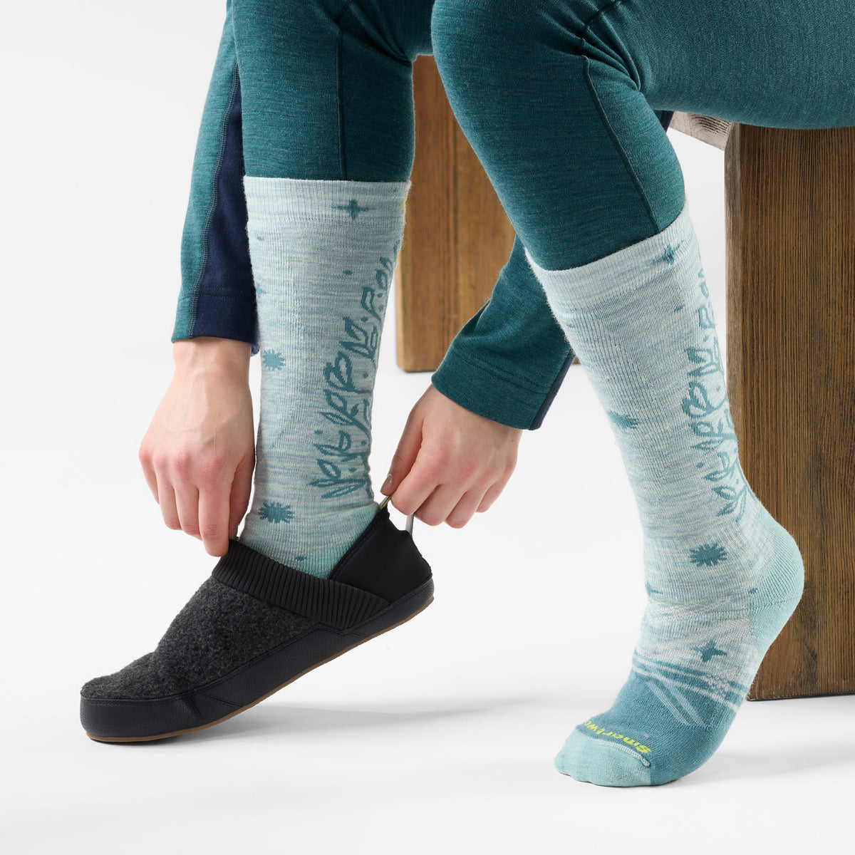 Women's Ski Ice Blossom Over the Calf Socks